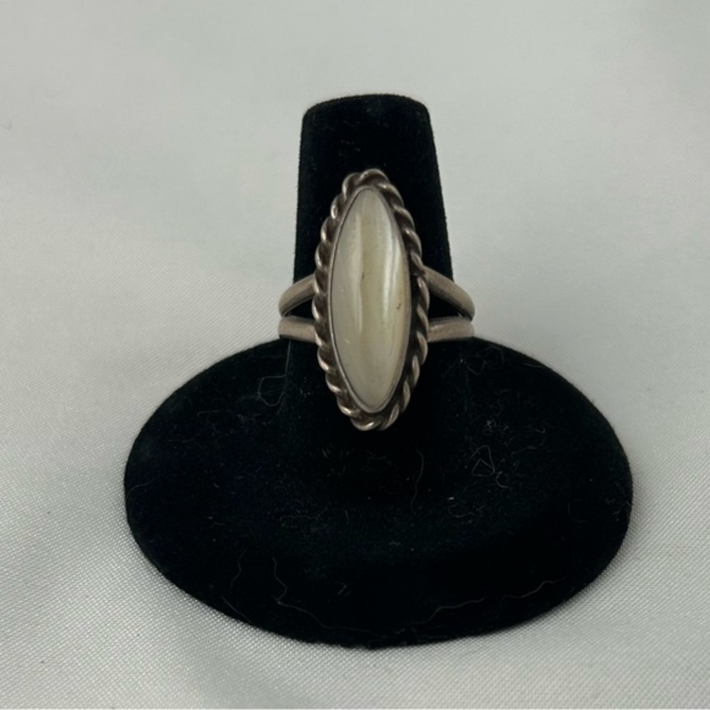 Native American Sterling Silver Southwest Tribal Mother Of Pearl Ring size 8